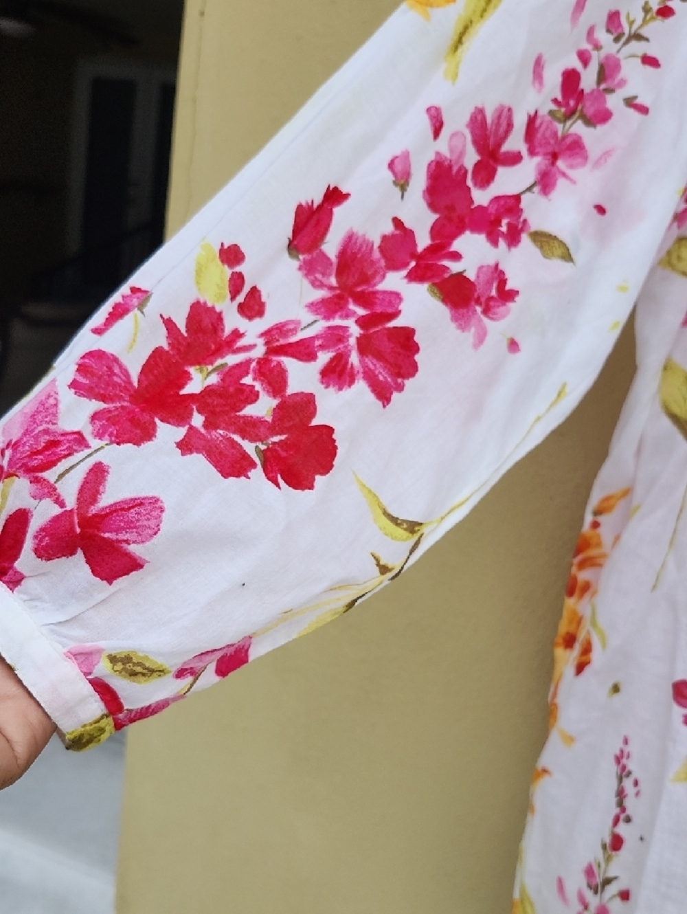 Liz Claiborne Woman Floral Button-Up Blouse in White with Pink & Yellow Blooms - Picture 7 of 13